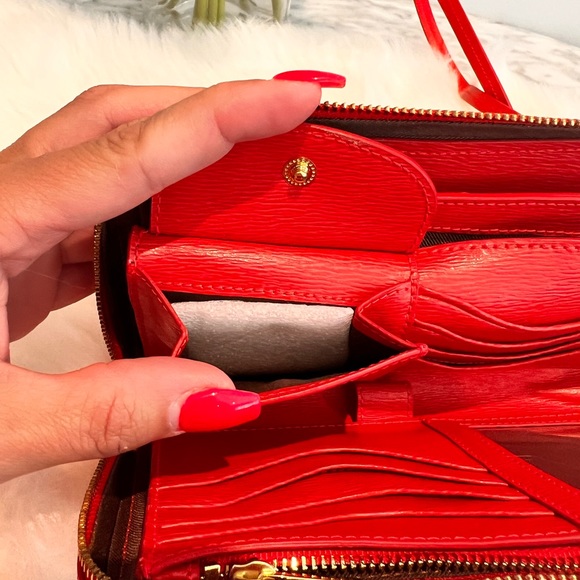 Lauren Ralph Lauren Red large wallet - Picture 6 of 9